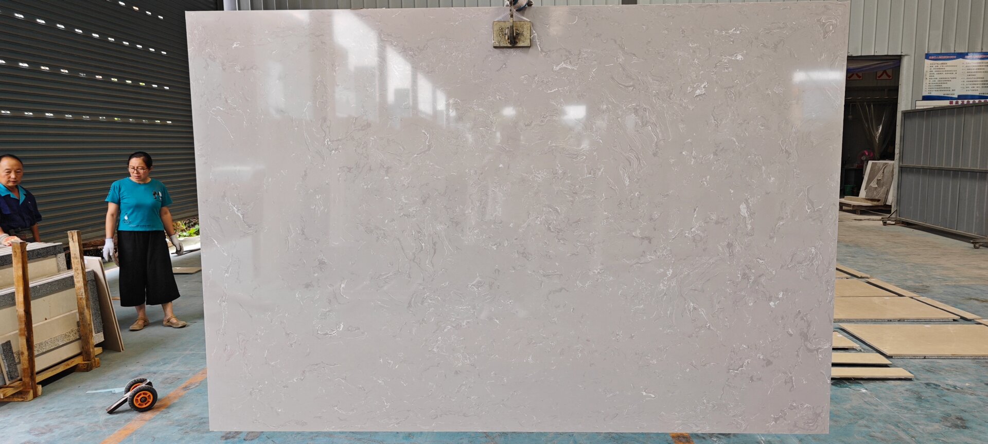 人造石、石英石与天然大理石批发的比较与选择